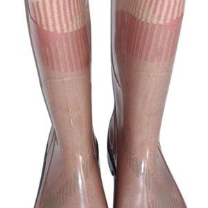 Size 10 ** LIKE NEW** Burberry Pink Rainboots